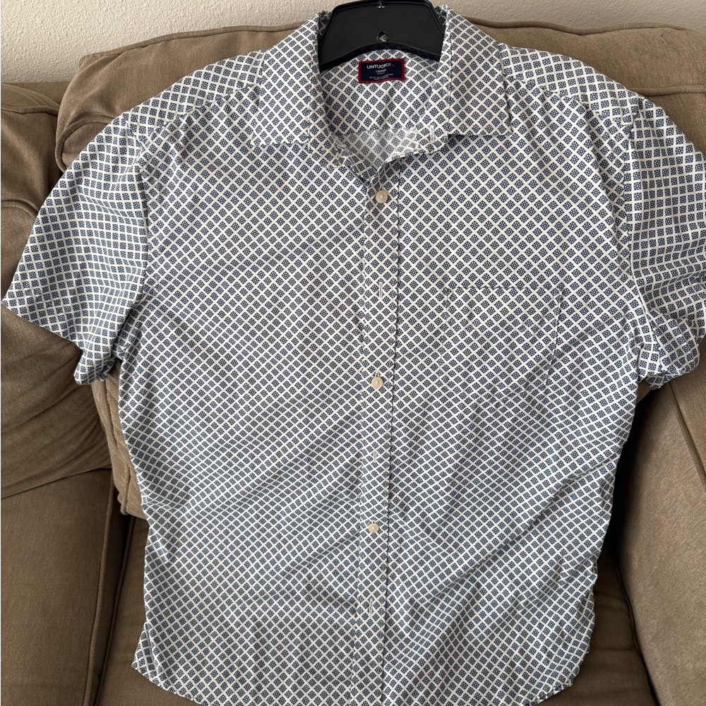 UNTUCKit Men's Diamond Pattern Shirt - Gray and White
